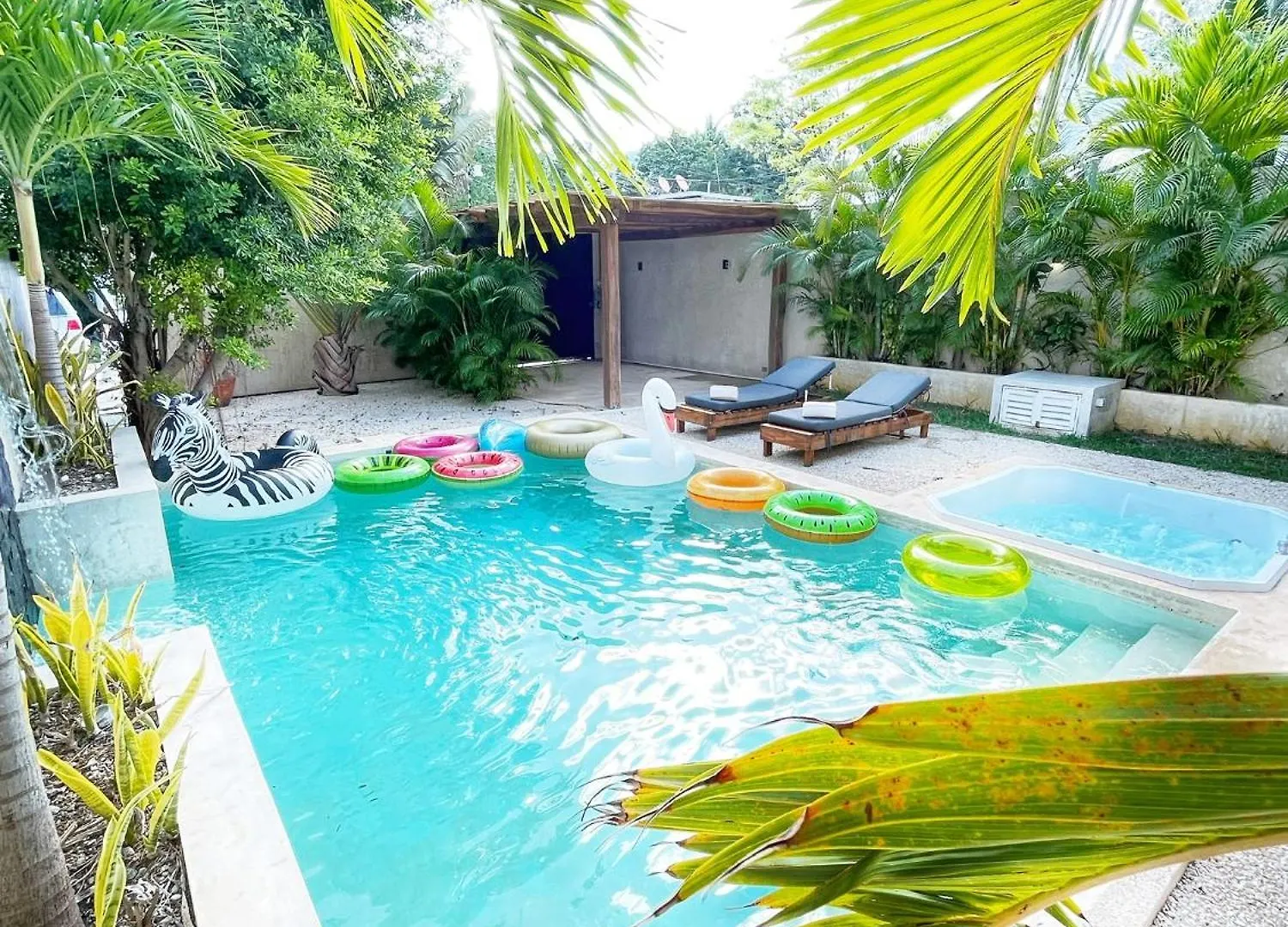 Luxury House Tomanoa - 10Pers - 4Rooms - Pool - Hotjacuzzi - Speed Wifi -Waterfall Tulum México